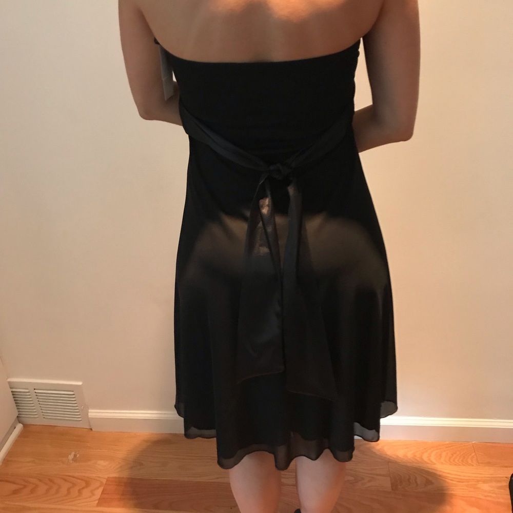 Dress - Picture 3 of 3